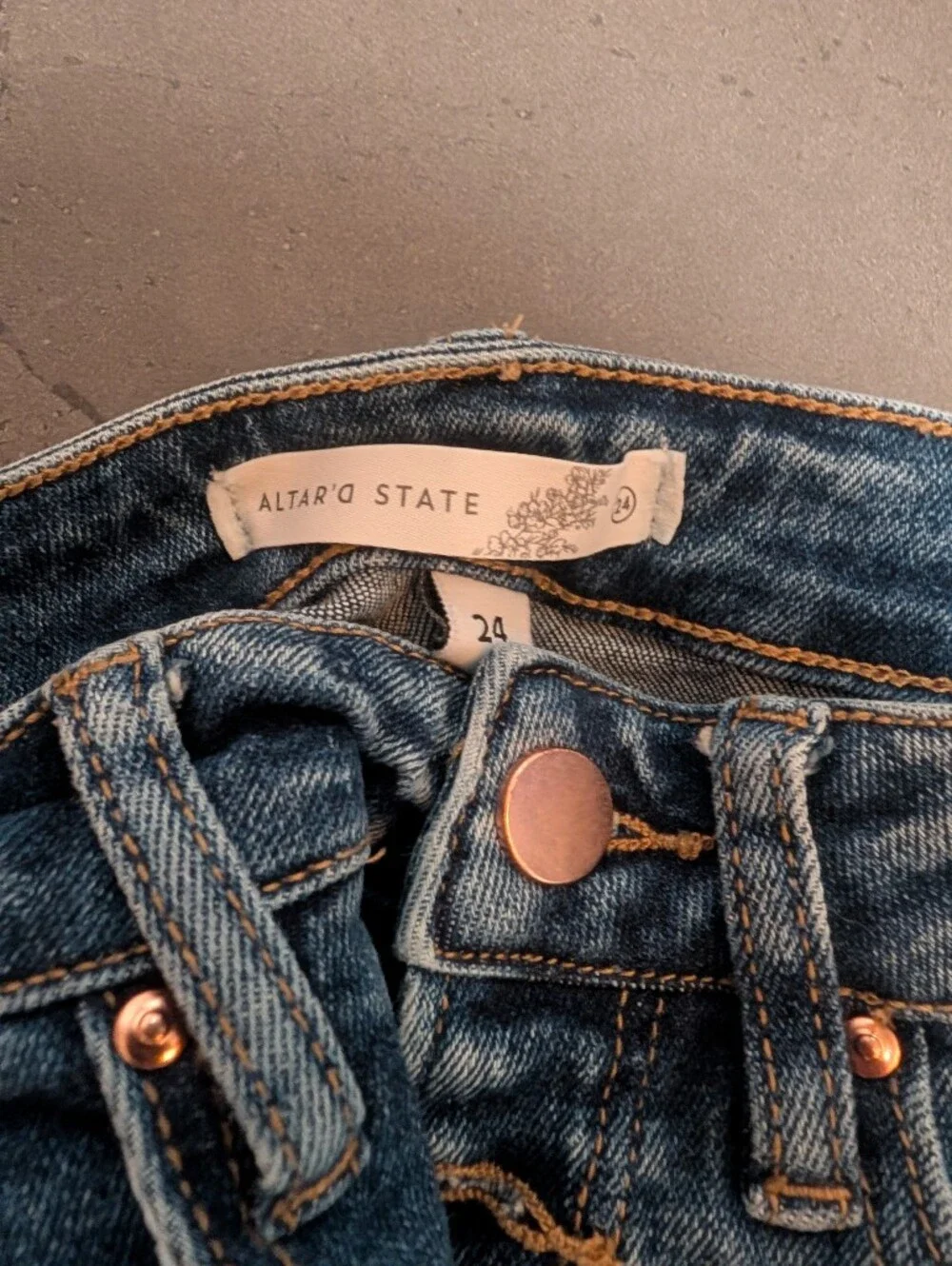 Women's High-Rise Straight Button-Fly Blue Jeans-Alter'd State